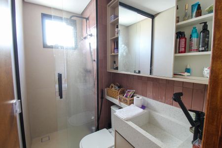 Banheiro de apartamento para alugar com 2 quartos, 49m² em Butantã, São Paulo