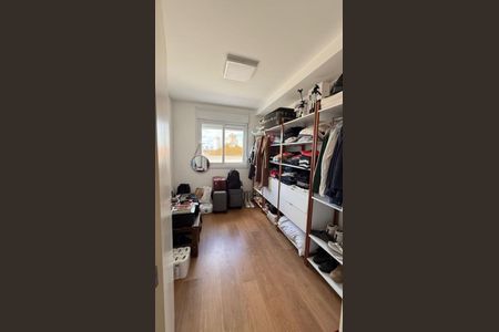 Closet  de kitnet/studio para alugar com 1 quarto, 32m² em Vila Ipiranga, Porto Alegre