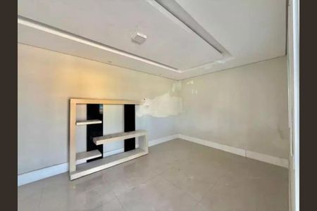 Casa à venda com 144m², 4 quartos e 2 vagas Casa à venda com 144m², 4 quartos e 2 vagasFoto 03