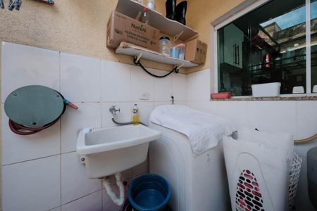 Casa à venda com 145m², 3 quartos e 2 vagasÁrea de Serviço
