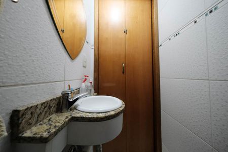 Casa à venda com 145m², 3 quartos e 2 vagasLavabo