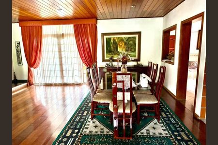 Casa à venda com 4 quartos, 675m² em Alphaville Residencial Um, Barueri