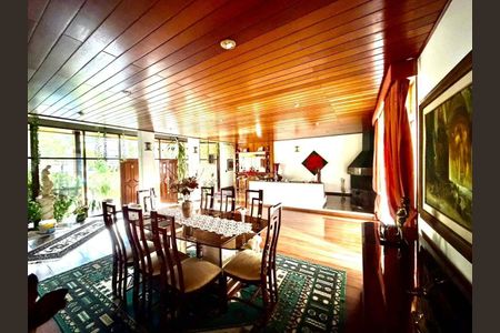 Casa à venda com 4 quartos, 675m² em Alphaville Residencial Um, Barueri