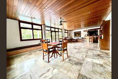 Casa à venda com 4 quartos, 675m² em Alphaville Residencial Um, Barueri