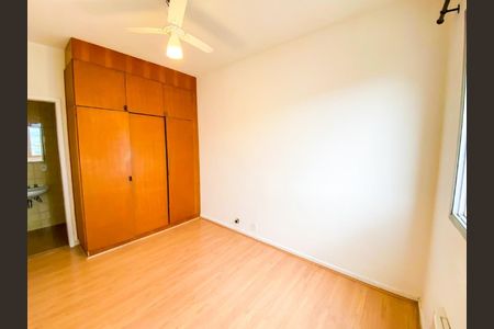 Apartamento à venda com 70m², 2 quartos e 1 vaga