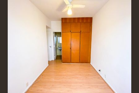 Apartamento à venda com 70m², 2 quartos e 1 vaga