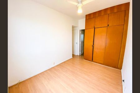 Apartamento à venda com 70m², 2 quartos e 1 vaga