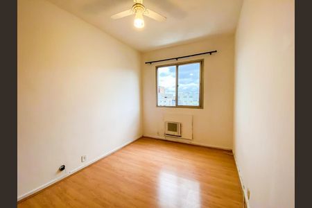 Apartamento à venda com 70m², 2 quartos e 1 vaga