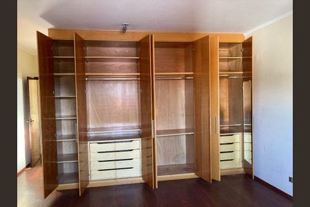 Casa à venda com 4 quartos, 150m² em Vila Osasco, Osasco