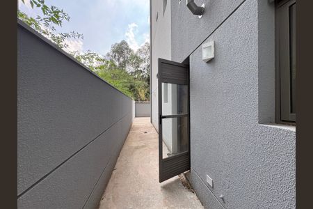 Casa para alugar com 213m², 3 quartos e 2 vagas Casa para alugar com 213m², 3 quartos e 2 vagasVaranda da Sala