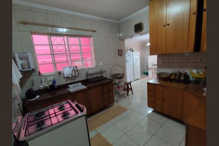 Casa à venda com 2 quartos, 155m² em Vila Liviero, São Paulo