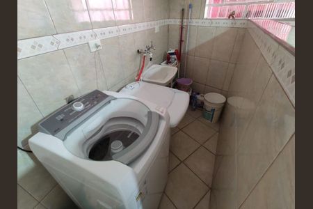 Casa à venda com 2 quartos, 155m² em Vila Liviero, São Paulo