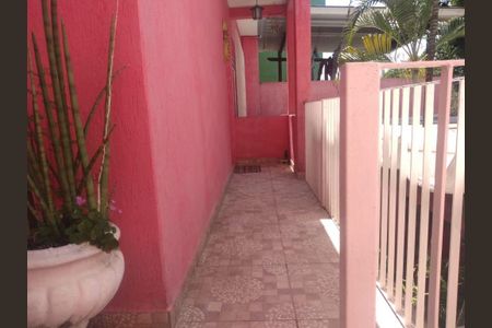 Casa à venda com 2 quartos, 155m² em Vila Liviero, São Paulo