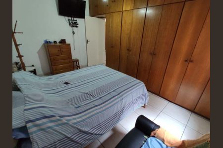 Casa à venda com 2 quartos, 155m² em Vila Liviero, São Paulo