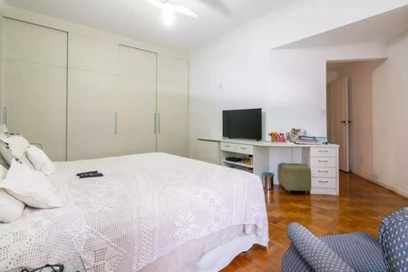 Apartamento à venda com 230m², 3 quartos e 1 vaga
