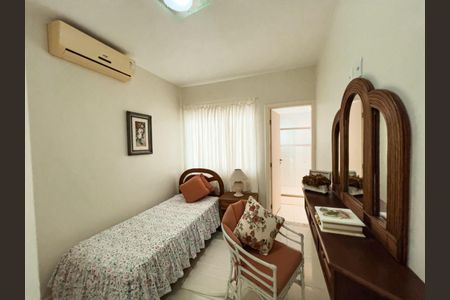 Casa à venda com 4 quartos, 178m² em Camboinhas, Niterói