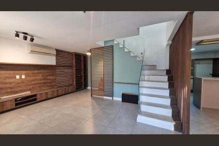 Casa de Condomínio para alugar com 3 quartos, 140m² em Vargem Grande, Rio de Janeiro