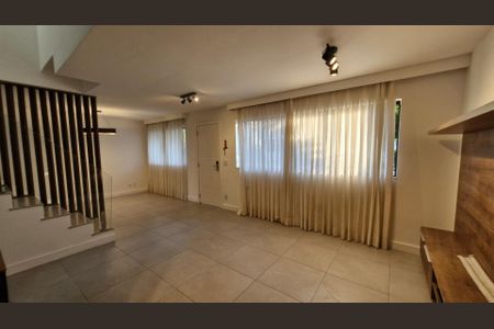 Casa de Condomínio para alugar com 3 quartos, 140m² em Vargem Grande, Rio de Janeiro