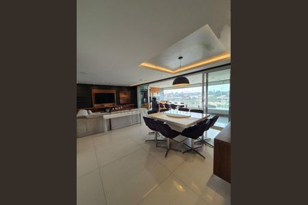 Apartamento à venda com 180m², 3 quartos e 3 vagas