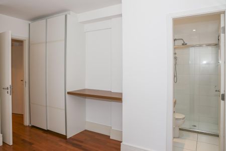Apartamento para alugar com 172m², 3 quartos e 4 vagas Apartamento para alugar com 172m², 3 quartos e 4 vagasSuíte 2