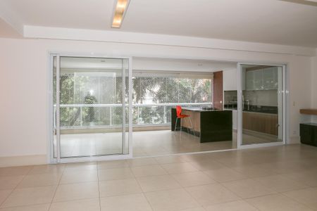 Apartamento para alugar com 172m², 3 quartos e 4 vagas Apartamento para alugar com 172m², 3 quartos e 4 vagasSala