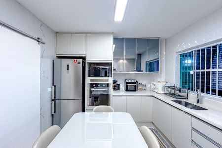 Casa para alugar com 160m², 3 quartos e 4 vagasCozinha - Armários