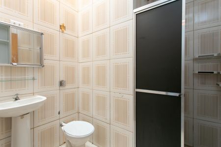 Casa para alugar com 85m², 2 quartos e 1 vaga Casa para alugar com 85m², 2 quartos e 1 vagaBanheiro