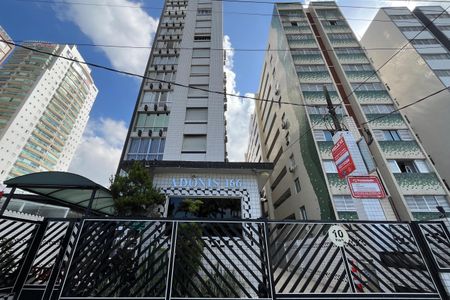Apartamento para alugar com 66m², 2 quartos e 1 vagaFachada