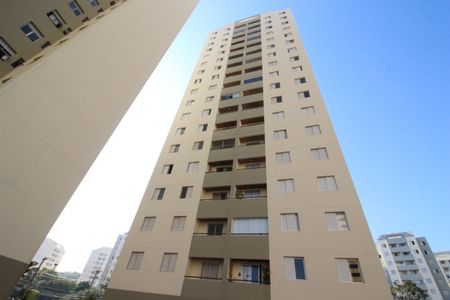 Apartamento para alugar com 70m², 3 quartos e 1 vagaFachada