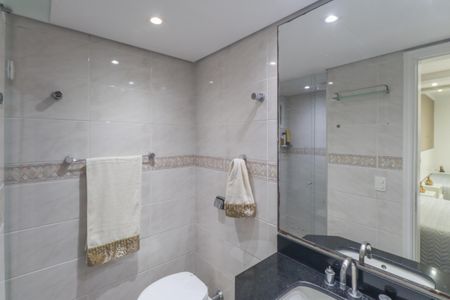 Apartamento à venda com 92m², 3 quartos e 2 vagasBanheiro da Suíte