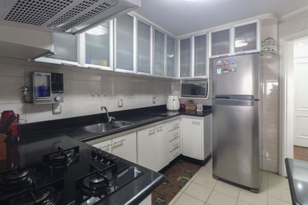 Apartamento à venda com 92m², 3 quartos e 2 vagasCozinha