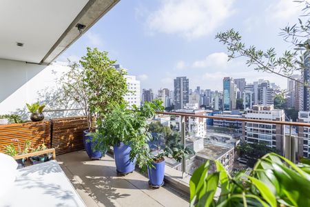 Apartamento para alugar com 166m², 2 quartos e 3 vagasVaranda