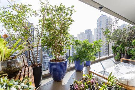 Apartamento para alugar com 166m², 2 quartos e 3 vagasVaranda