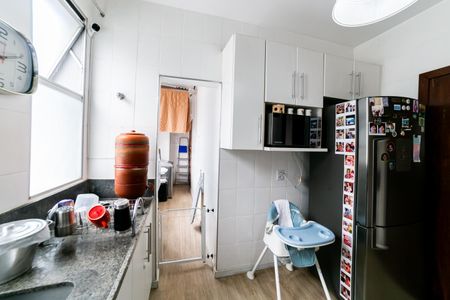 Apartamento à venda com 140m², 4 quartos e 2 vagasCozinha
