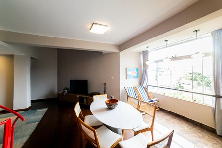 Apartamento à venda com 140m², 4 quartos e 2 vagasSala