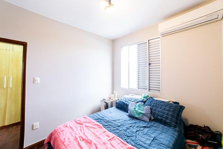 Apartamento à venda com 140m², 4 quartos e 2 vagasQuarto 3