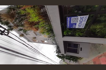 Apartamento à venda com 140m², 4 quartos e 2 vagasPlaca instalada