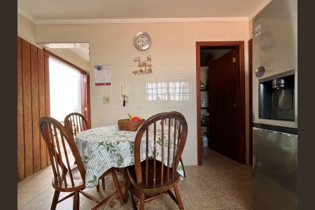 Casa à venda com 390m², 4 quartos e 5 vagasCozinha