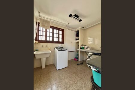 Casa à venda com 390m², 4 quartos e 5 vagasÁrea de Serviço