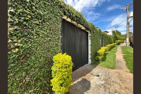 Casa à venda com 390m², 4 quartos e 5 vagasFachada da Casa