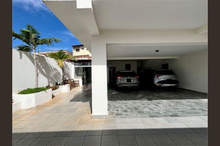 Casa à venda com 390m², 4 quartos e 5 vagasGaragem