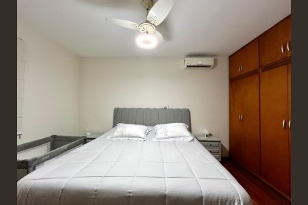 Casa à venda com 390m², 4 quartos e 5 vagasSuíte 2