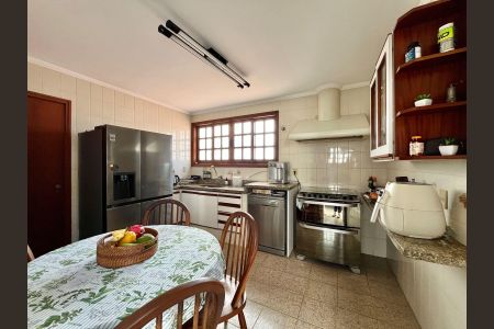 Casa à venda com 390m², 4 quartos e 5 vagasCozinha
