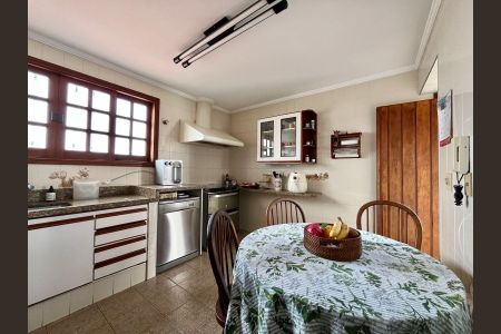 Casa à venda com 390m², 4 quartos e 5 vagasCozinha