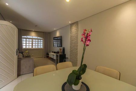 Casa à venda com 2 quartos, 250m² em Vila Antonieta, São Paulo