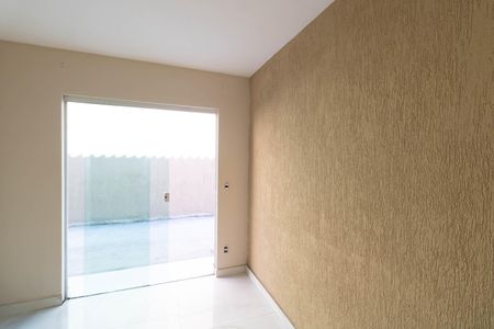 Sala de casa para alugar com 2 quartos, 55m² em Inhoaíba, Rio de Janeiro