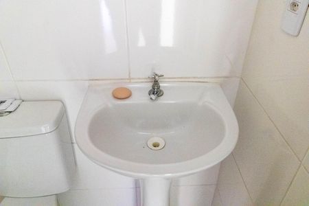 Casa para alugar com 55m², 2 quartos e sem vagaBanheiro