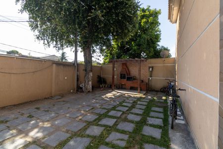 Casa para alugar com 55m², 2 quartos e sem vagaÁrea externa