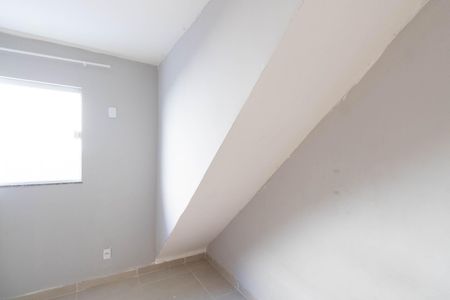 Quarto 1 de casa para alugar com 2 quartos, 55m² em Inhoaíba, Rio de Janeiro