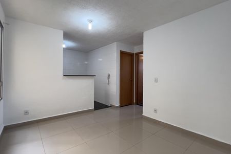 Sala de apartamento para alugar com 2 quartos, 48m² em Água Chata, Guarulhos